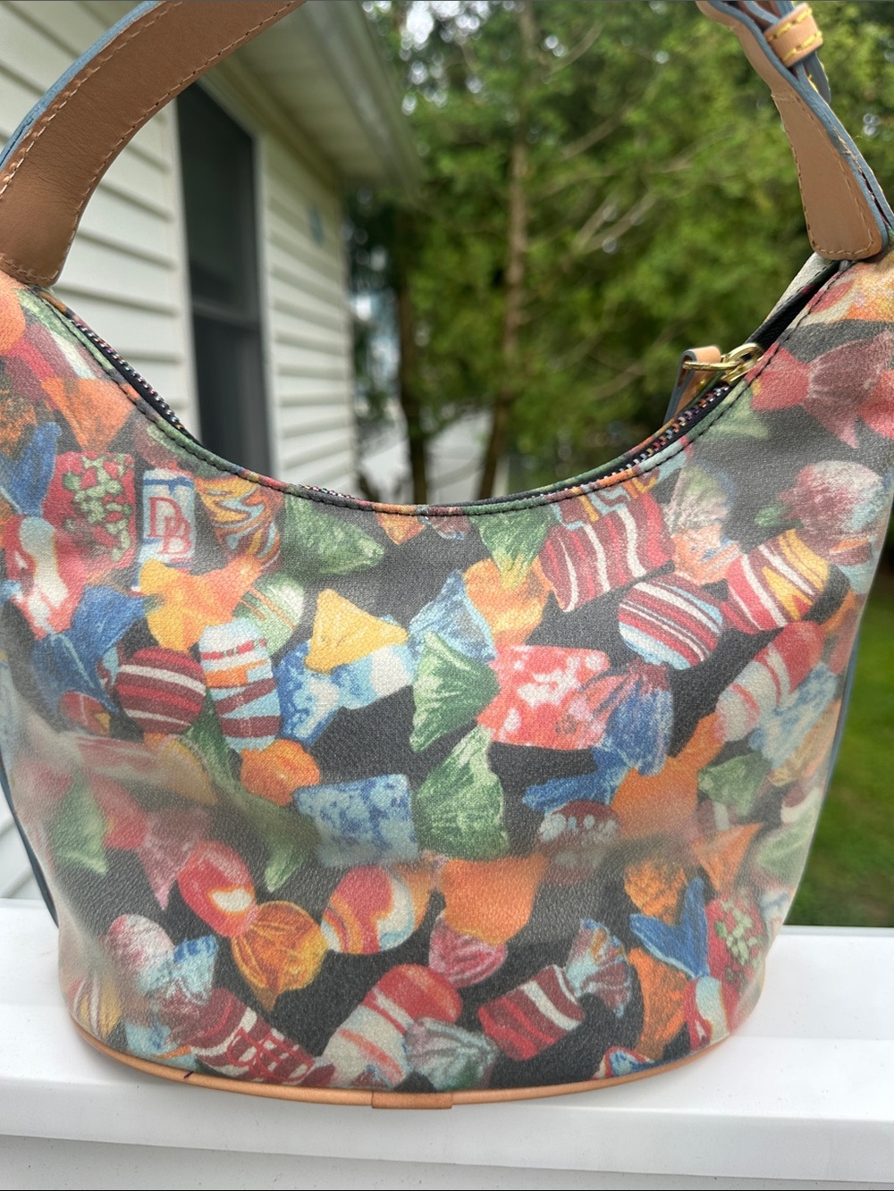 Dooney & Bourke retired candy print bucket bag - Picture 8 of 16